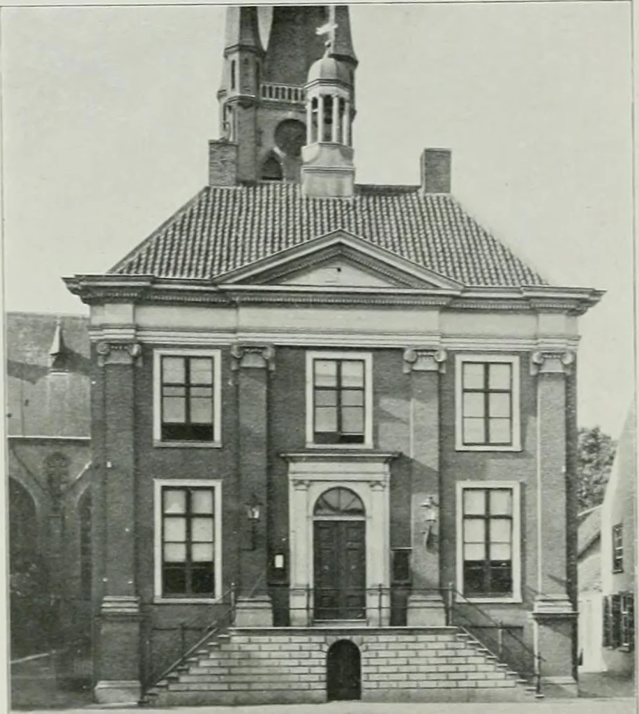 An illustration from De Nederlandsche monumenten van geschiedenis en kunst : geillustreerde beschrijving, 1912, leaf 393