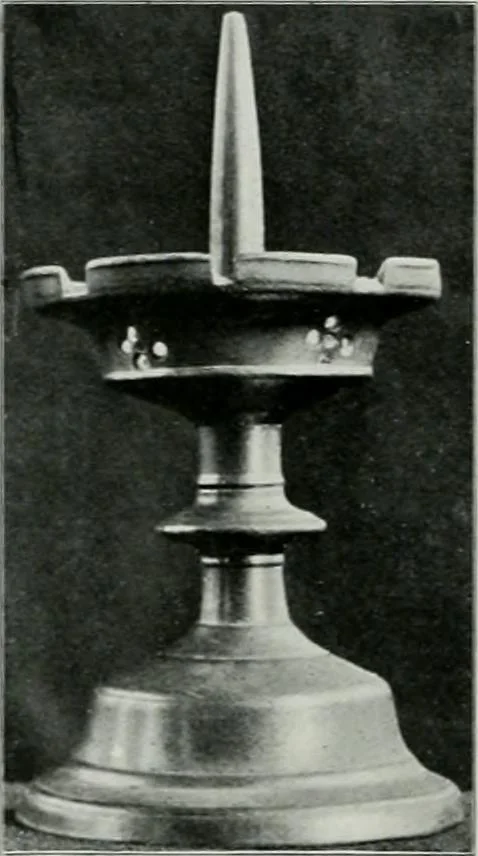 An illustration from De Nederlandsche monumenten van geschiedenis en kunst : geillustreerde beschrijving, 1912, leaf 403