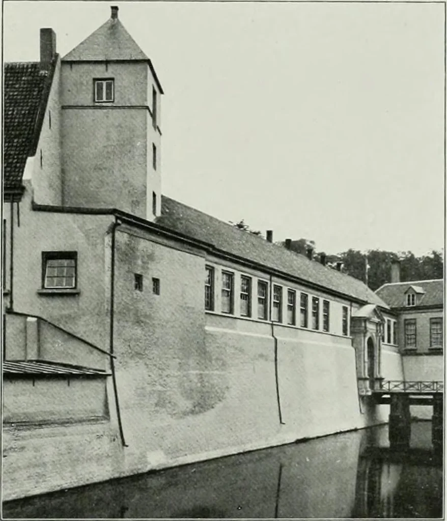 An illustration from De Nederlandsche monumenten van geschiedenis en kunst : geillustreerde beschrijving, 1912, leaf 74