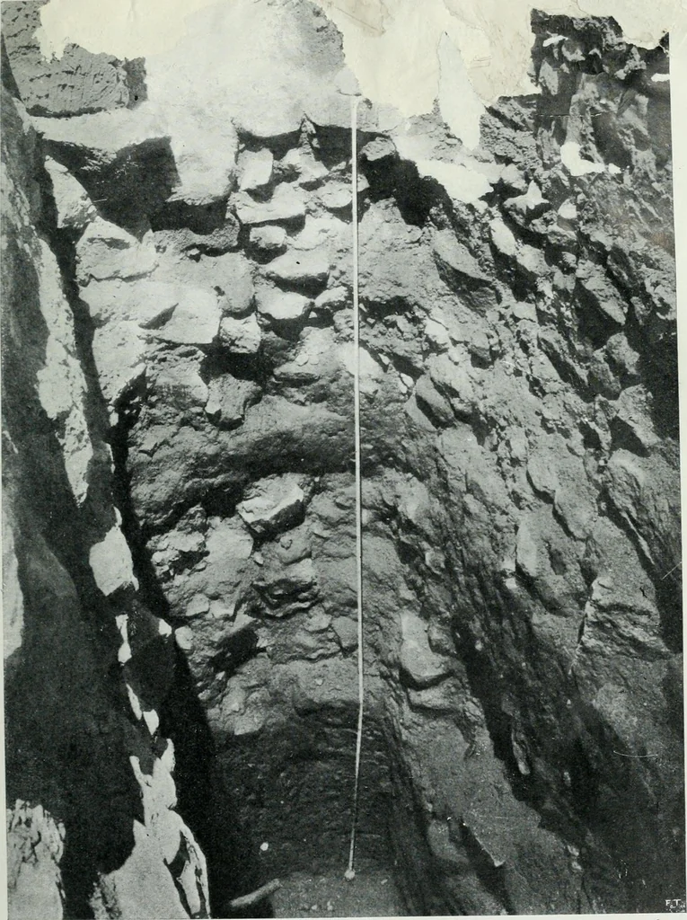 An illustration from The palaces of Crete and their builders, 1907, leaf 28