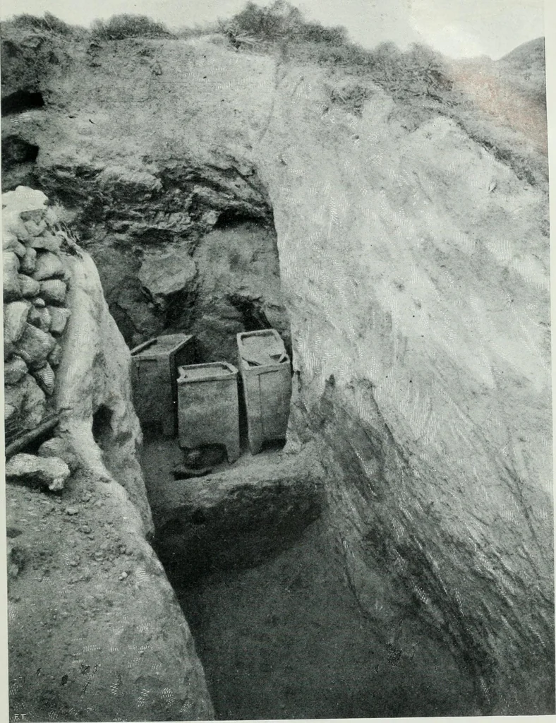 An illustration from The palaces of Crete and their builders, 1907, leaf 346