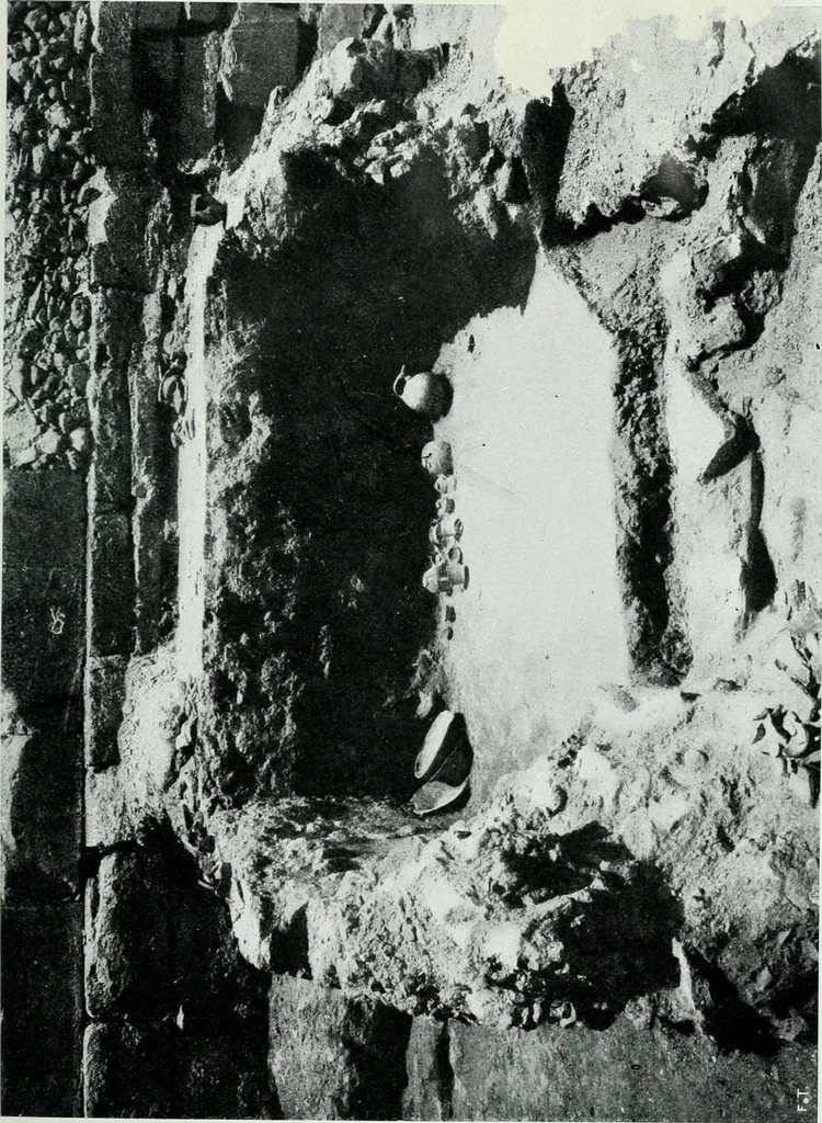 An illustration from The palaces of Crete and their builders, 1907, leaf 44