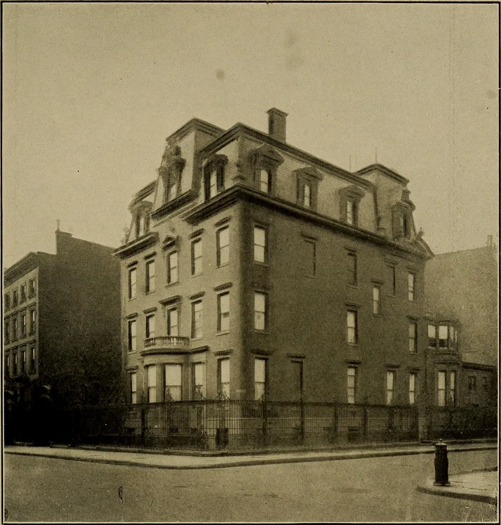 An illustration from Palatial homes in the city of New York and dwellers there in ... arranged for the convenience of the passer-by, 1910, leaf 32