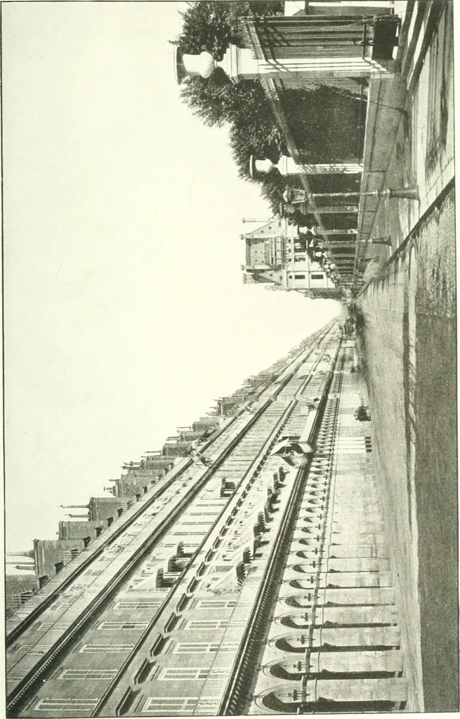 An illustration from Paris : Notizen, 1908, leaf 138