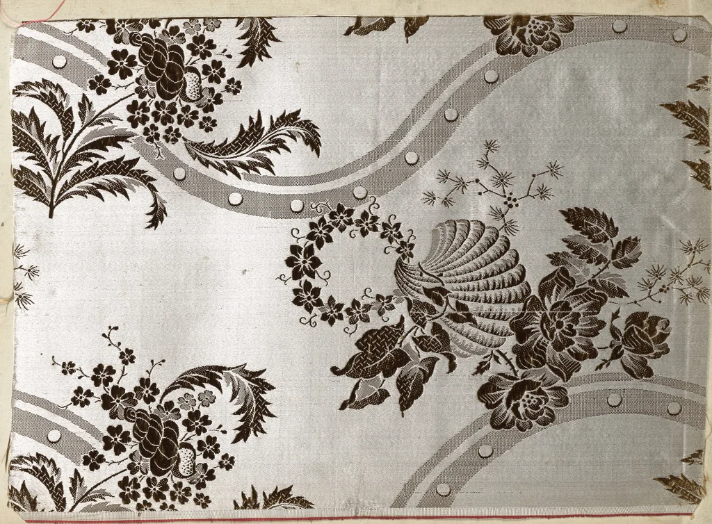 An illustration from Pattern book of silks and damasks, 1700, leaf 32