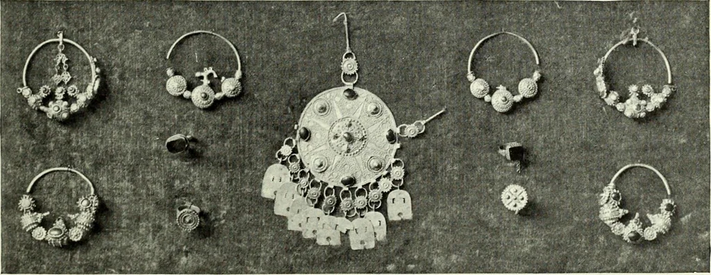 An illustration from Peasant art in Austria and Hungary, 1911, leaf 188