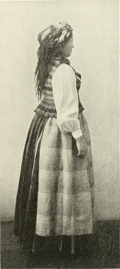 An illustration from Peasant art in Russia, 1912, leaf 235