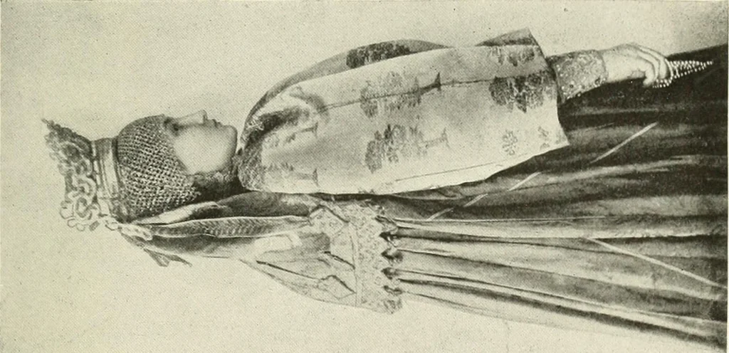 An illustration from Peasant art in Russia, 1912, leaf 32