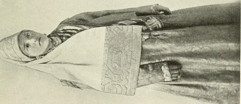 An illustration from Peasant art in Russia, 1912, leaf 34