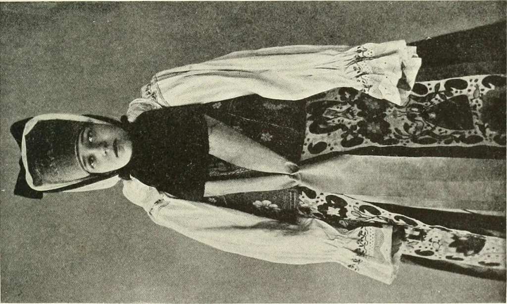 An illustration from Peasant art in Russia, 1912, leaf 36