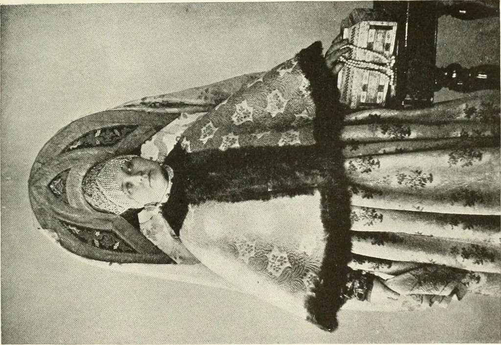 An illustration from Peasant art in Russia, 1912, leaf 40