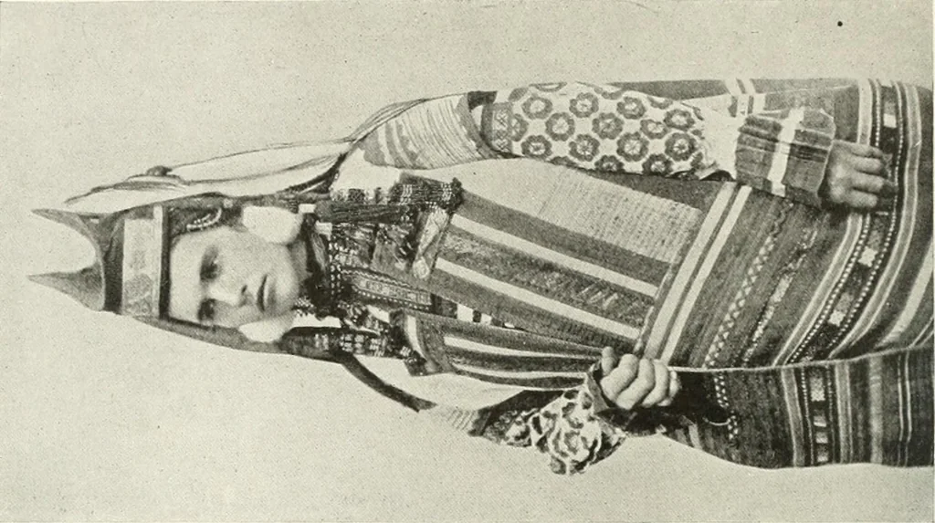 An illustration from Peasant art in Russia, 1912, leaf 49
