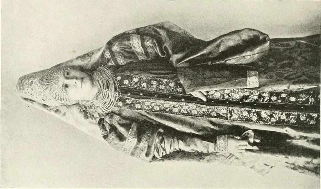 An illustration from Peasant art in Russia, 1912, leaf 59