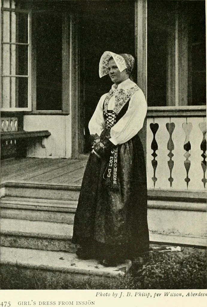 An illustration from Peasant art in Sweden, Lapland and Iceland, 1910, leaf 194