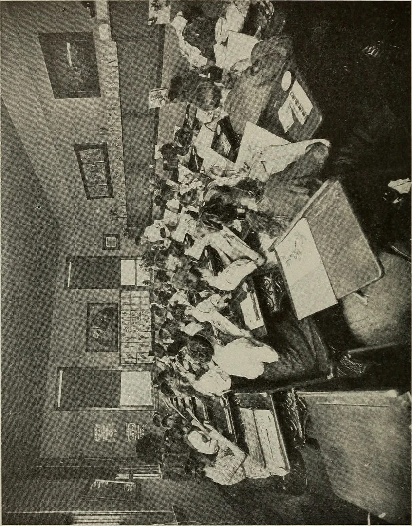 An illustration from Pencil and brush. Art in the Minneapolis schools .., 1916, leaf 17
