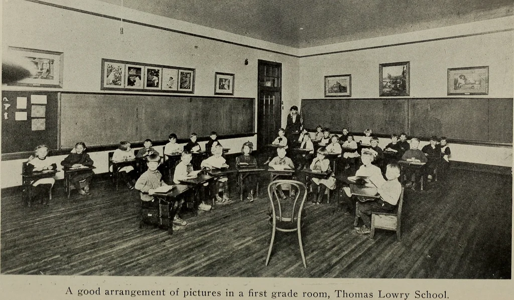 An illustration from Pencil and brush. Art in the Minneapolis schools .., 1916, leaf 39