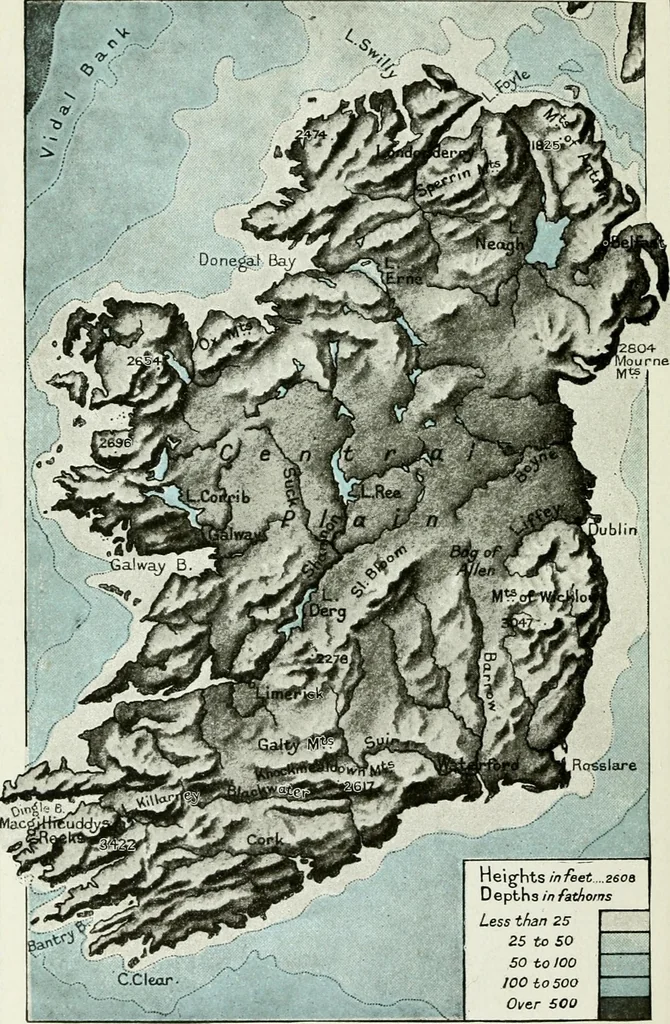 An illustration from Philips' pictorial pocket atlas and gazetteer, 1900, leaf 19