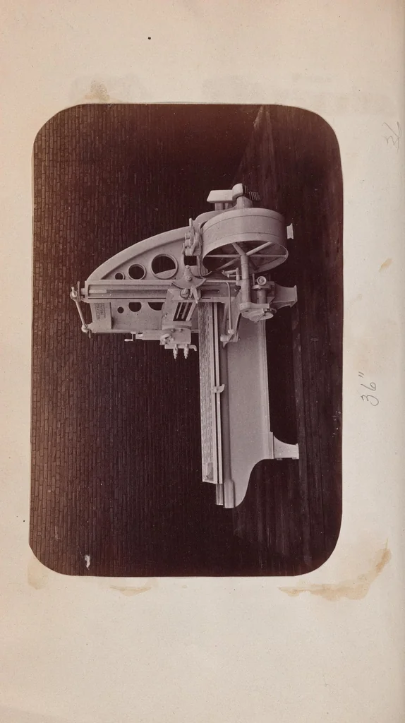 An illustration from Photographs and descriptions of various kinds of engines [ca. 1916], 1916, leaf 104