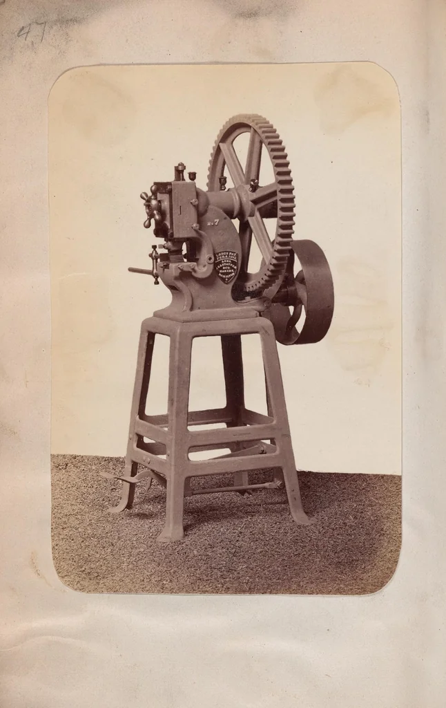 An illustration from Photographs and descriptions of various kinds of engines [ca. 1916], 1916, leaf 54