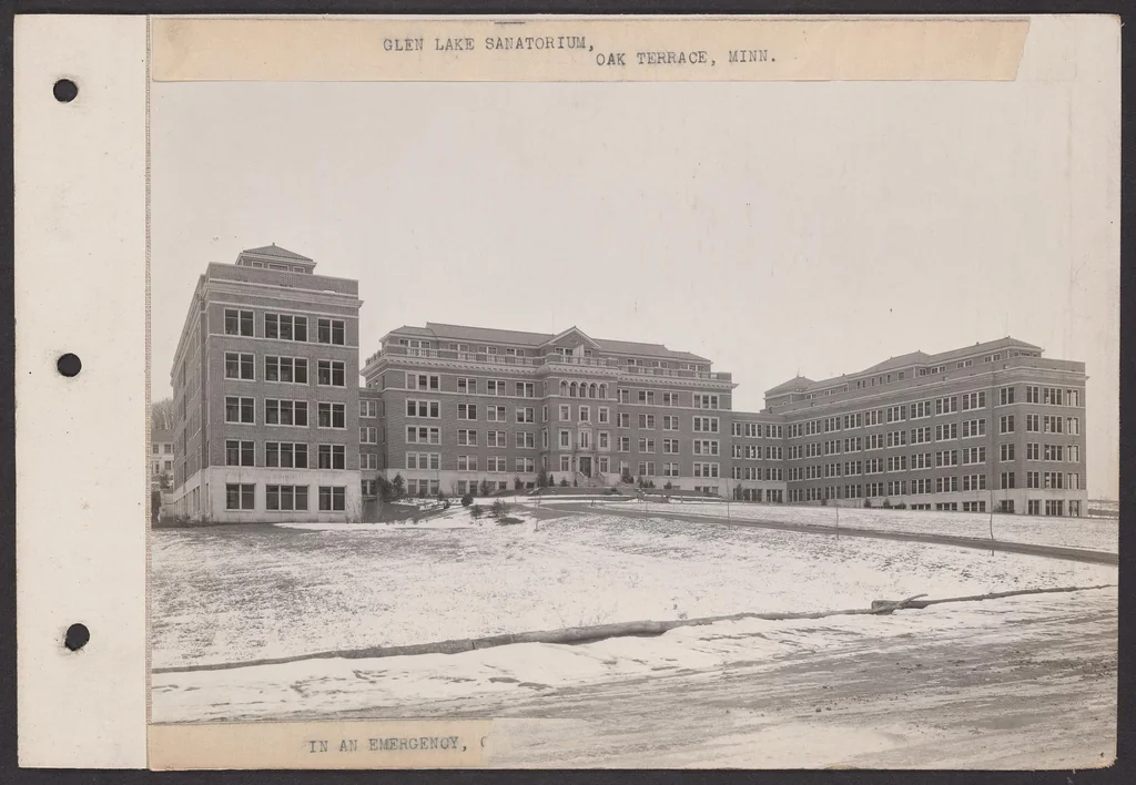An illustration from Photographs and plans of x-ray facilities located in the midwestern and northwestern United States [ca. 1925], 1925, leaf 7