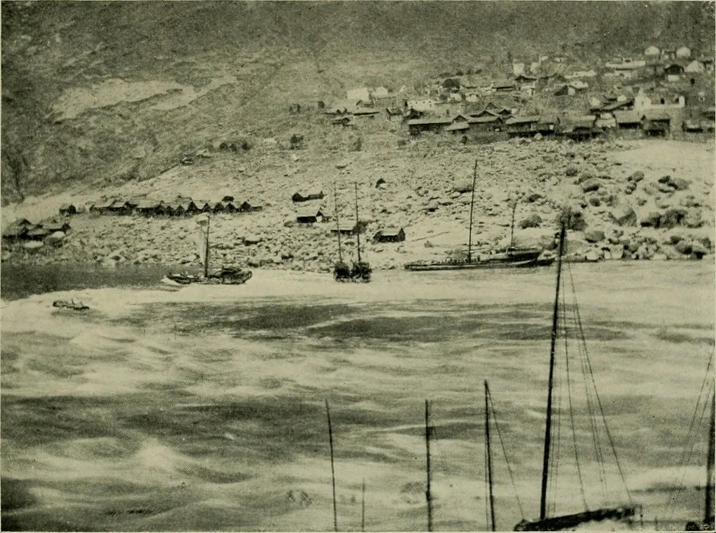 An illustration from Chinese pictures : notes on photographs made in China, 1900, leaf 42