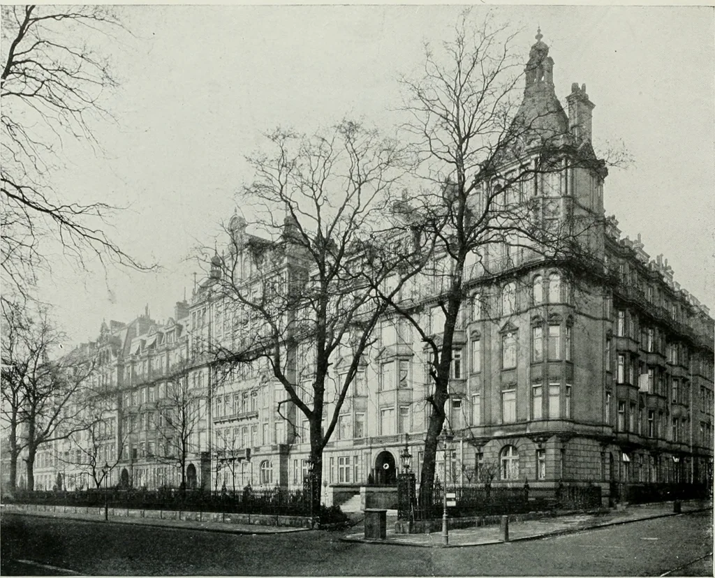 An illustration from The Pictures of 1909. Pall Mall Magazine extra, May 1909, 1909, leaf 173