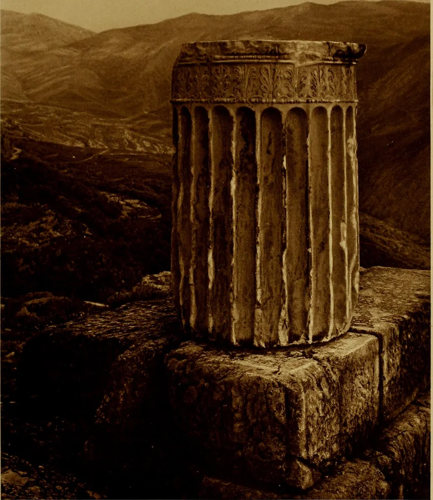 An illustration from ...Picturesque Greece architecture, landscape, life of the people, 1922, leaf 126