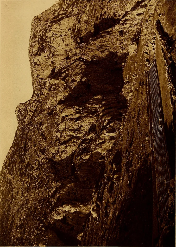 An illustration from ...Picturesque Greece architecture, landscape, life of the people, 1922, leaf 127
