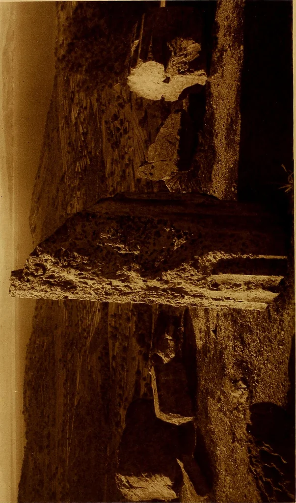 An illustration from ...Picturesque Greece architecture, landscape, life of the people, 1922, leaf 177