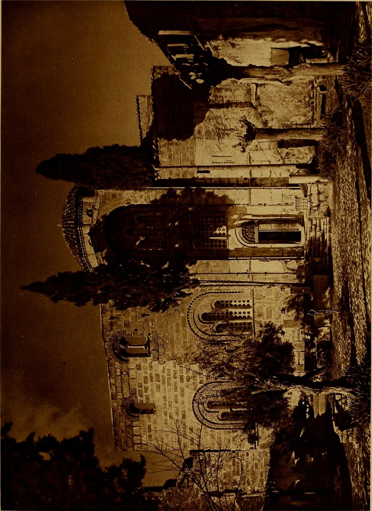 An illustration from ...Picturesque Greece architecture, landscape, life of the people, 1922, leaf 68
