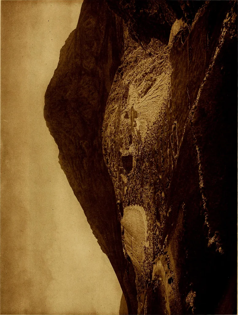 An illustration from ...Picturesque Greece architecture, landscape, life of the people, 1922, leaf 87