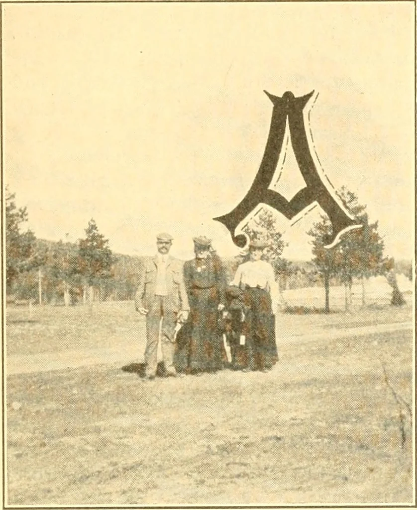An illustration from Pilgrimage of Mary commandery no. 36, Knights templar of Pennsylvania to the Twenty-ninth triennial conclave of the Grand encampment U.S. at San Francisco, Cal, 1904, leaf 182