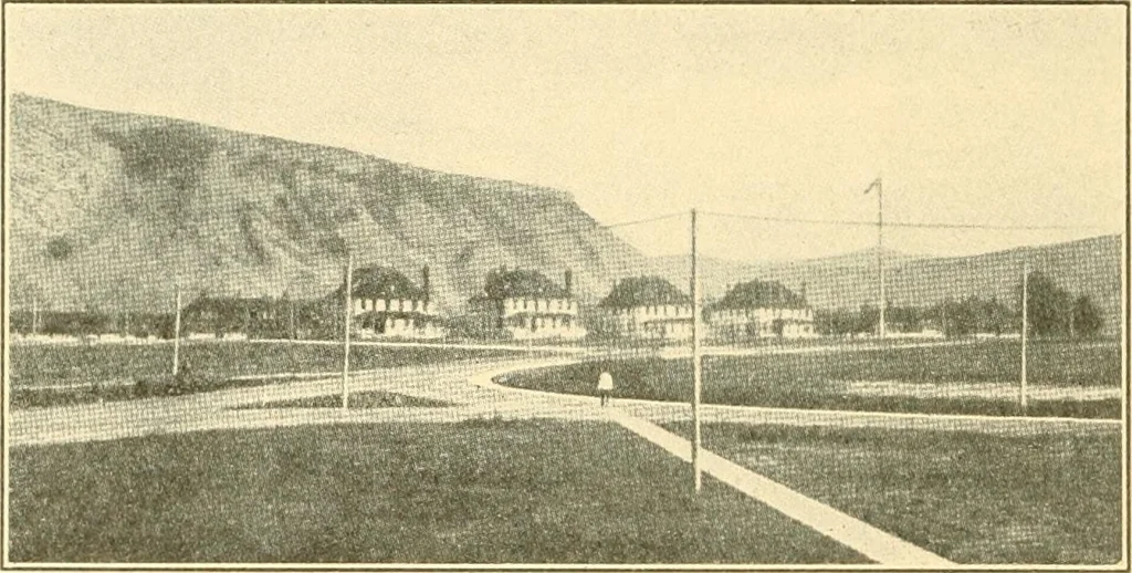 An illustration from Pilgrimage of Mary commandery no. 36, Knights templar of Pennsylvania to the Twenty-ninth triennial conclave of the Grand encampment U.S. at San Francisco, Cal, 1904, leaf 33