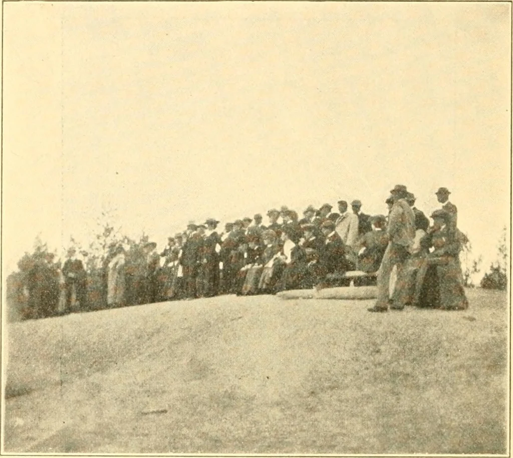 An illustration from Pilgrimage of Mary commandery no. 36, Knights templar of Pennsylvania to the Twenty-ninth triennial conclave of the Grand encampment U.S. at San Francisco, Cal, 1904, leaf 41