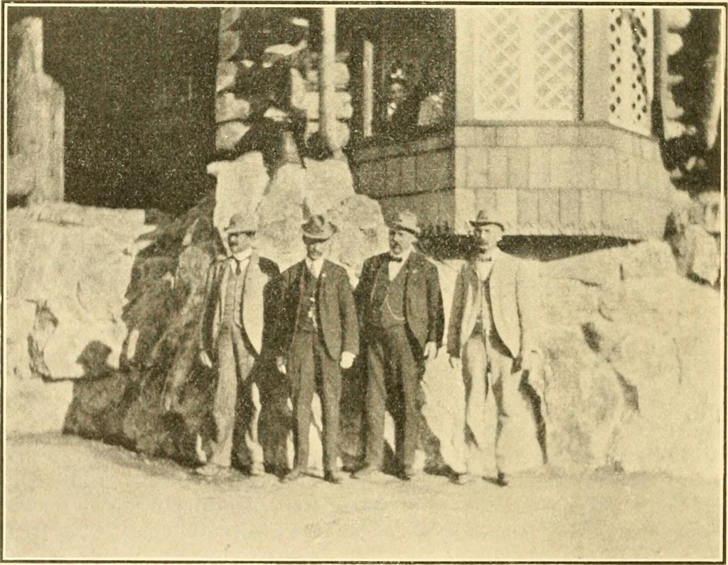 An illustration from Pilgrimage of Mary commandery no. 36, Knights templar of Pennsylvania to the Twenty-ninth triennial conclave of the Grand encampment U.S. at San Francisco, Cal, 1904, leaf 53