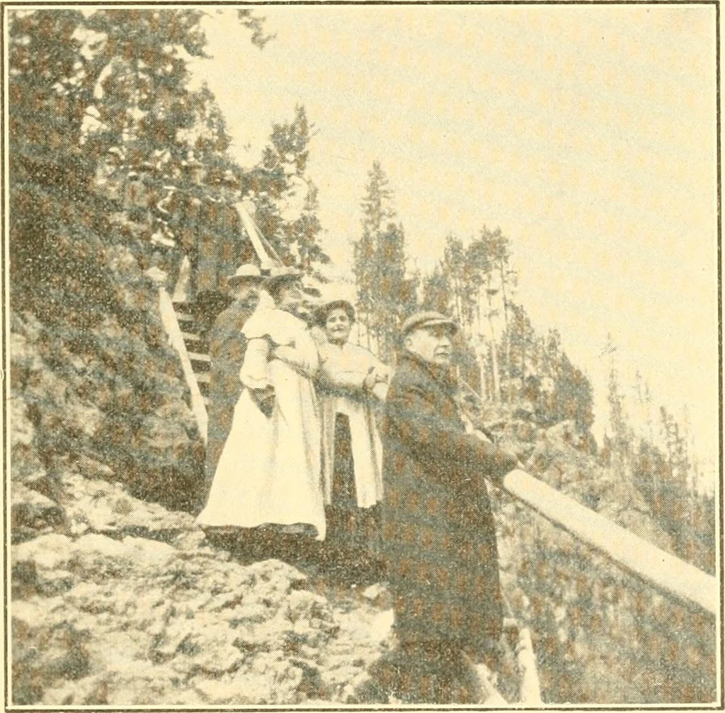 An illustration from Pilgrimage of Mary commandery no. 36, Knights templar of Pennsylvania to the Twenty-ninth triennial conclave of the Grand encampment U.S. at San Francisco, Cal, 1904, leaf 72