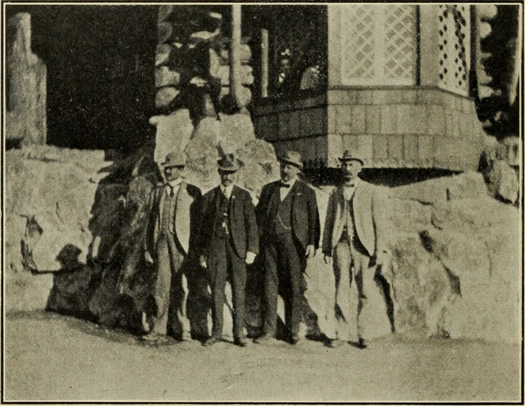 An illustration from Pilgrimage of Mary commandery no. 36, Knights templar of Pennsylvania to the Twenty-ninth triennial conclave of the Grand encampment U.S. at San Francisco, Cal, 1904, leaf 47