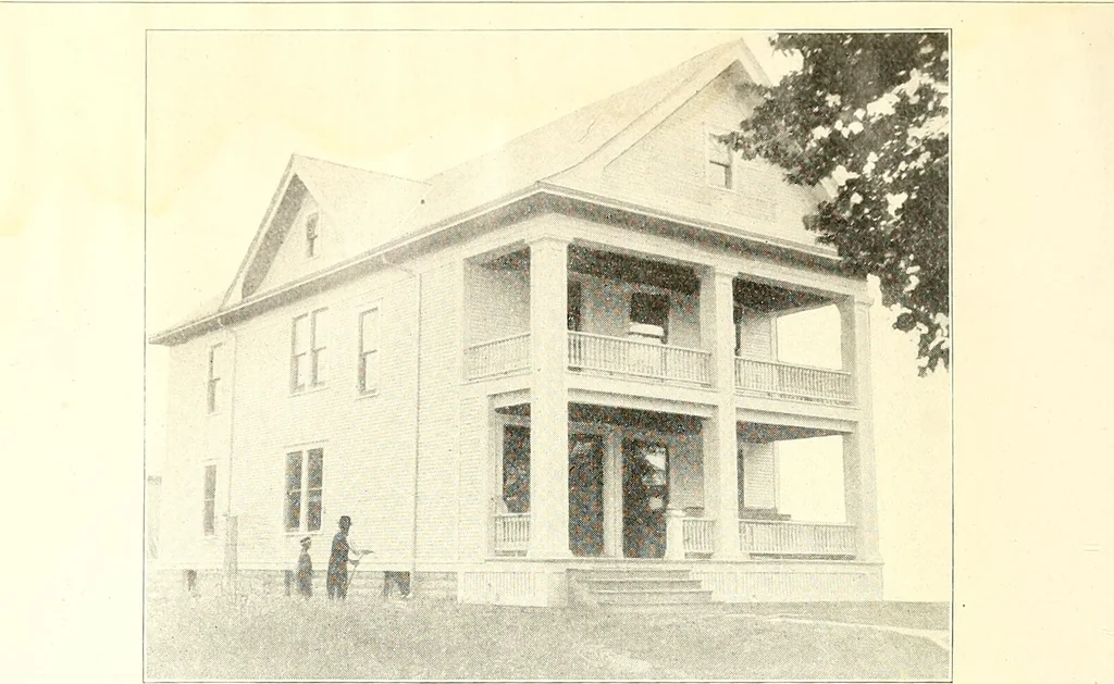 An illustration from The plan book of American dwellings : being a compilation of original home designs, showing actual photographic exteriors and floor plans of moderately priced bungalows, cottages, residences, 1914, leaf 275