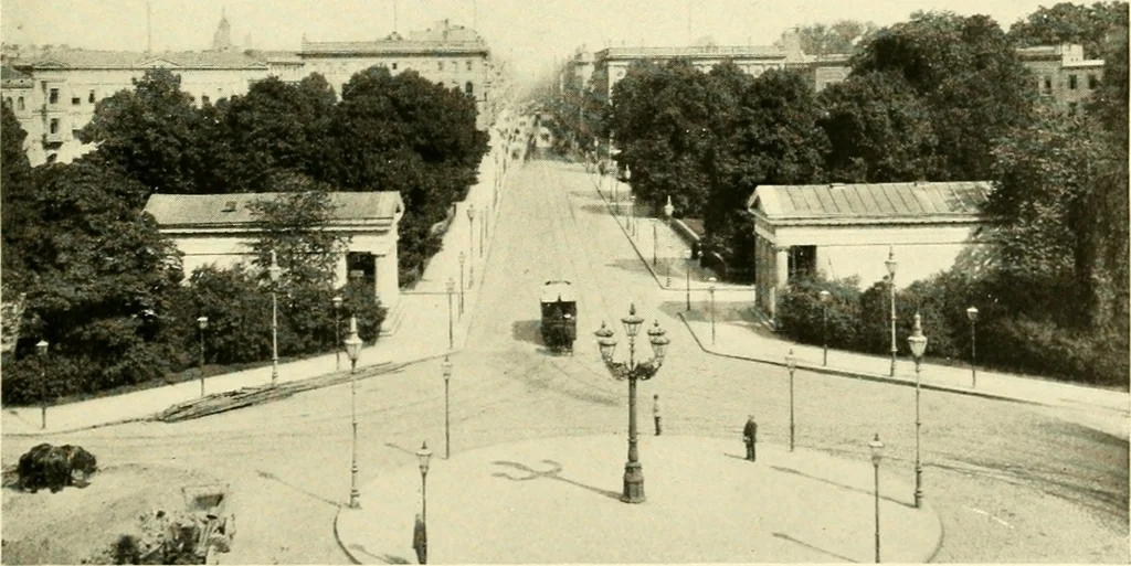 An illustration from A plan of the city of Hartford. Preliminary report by Carrere & Hastings, advisory architects, to the Commission on the city plan of the city of Hartford, Connecticut, in relation to the rectification of the present plan and the development and extension of the city, 1912, leaf 106