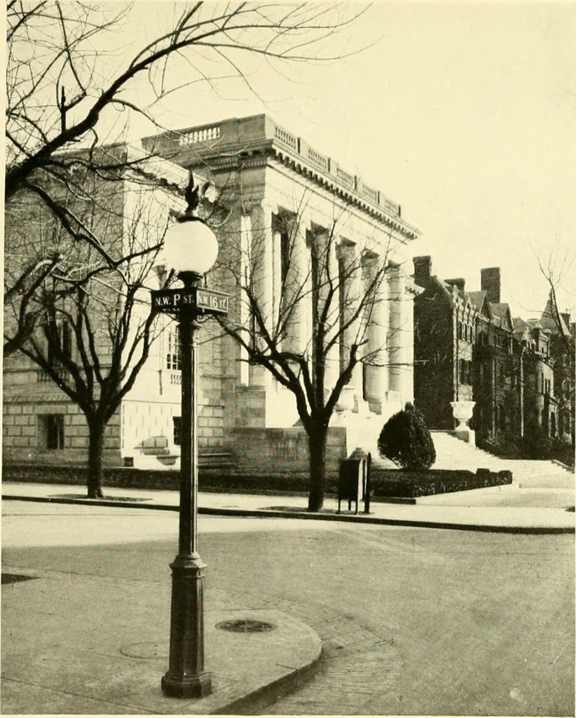 An illustration from A plan of the city of Hartford. Preliminary report by Carrere & Hastings, advisory architects, to the Commission on the city plan of the city of Hartford, Connecticut, in relation to the rectification of the present plan and the development and extension of the city, 1912, leaf 110