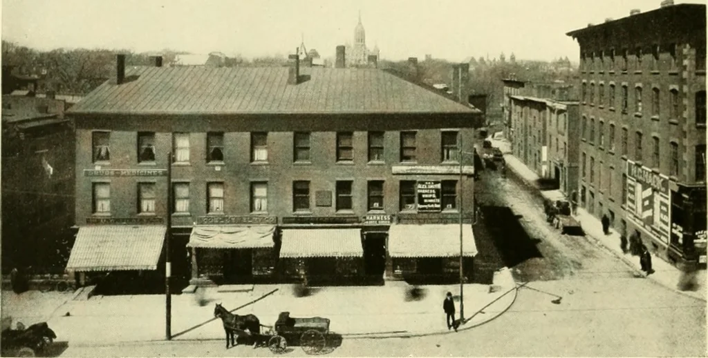 An illustration from A plan of the city of Hartford. Preliminary report by Carrere & Hastings, advisory architects, to the Commission on the city plan of the city of Hartford, Connecticut, in relation to the rectification of the present plan and the development and extension of the city, 1912, leaf 43