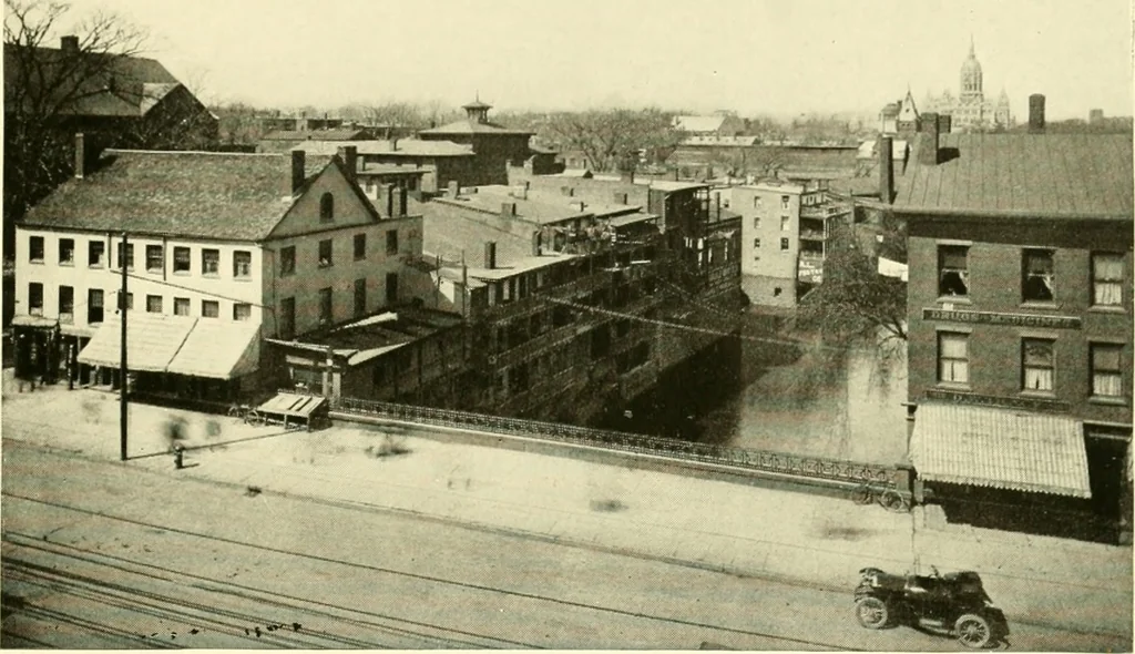 An illustration from A plan of the city of Hartford. Preliminary report by Carrere & Hastings, advisory architects, to the Commission on the city plan of the city of Hartford, Connecticut, in relation to the rectification of the present plan and the development and extension of the city, 1912, leaf 62