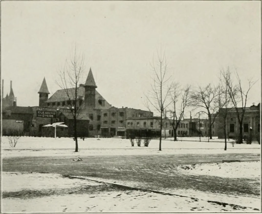 An illustration from Plan of Evanston, 1917, leaf 45