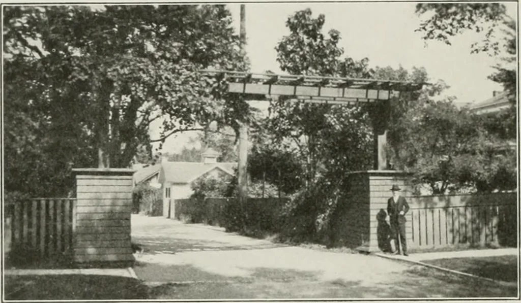 An illustration from Plan of Evanston, 1917, leaf 75