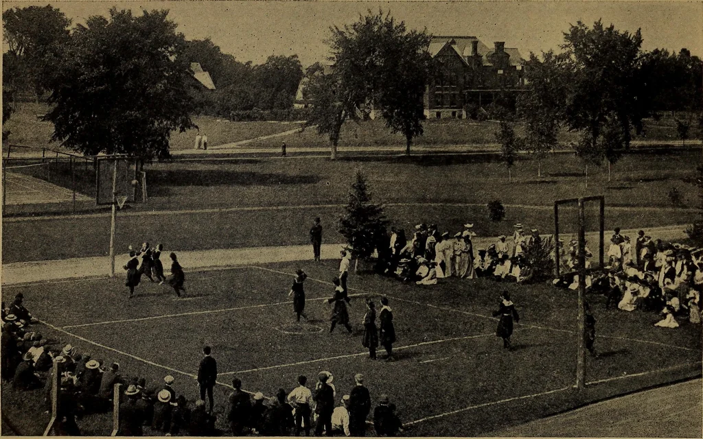 An illustration from Play, comprising games for the kindergarten, playground, schoolroom and college; how to coach and play girls' basket-ball, etc, 1912, leaf 226