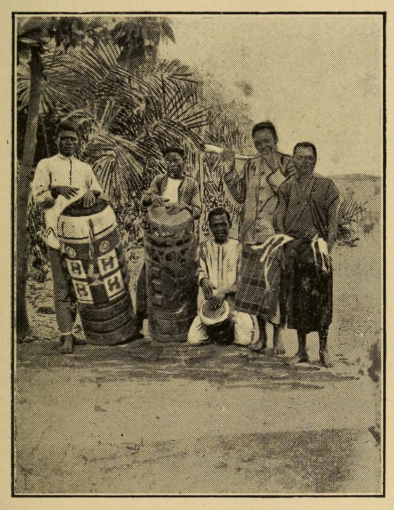 An illustration from Populações indígenas de Angola, 1918, leaf 135