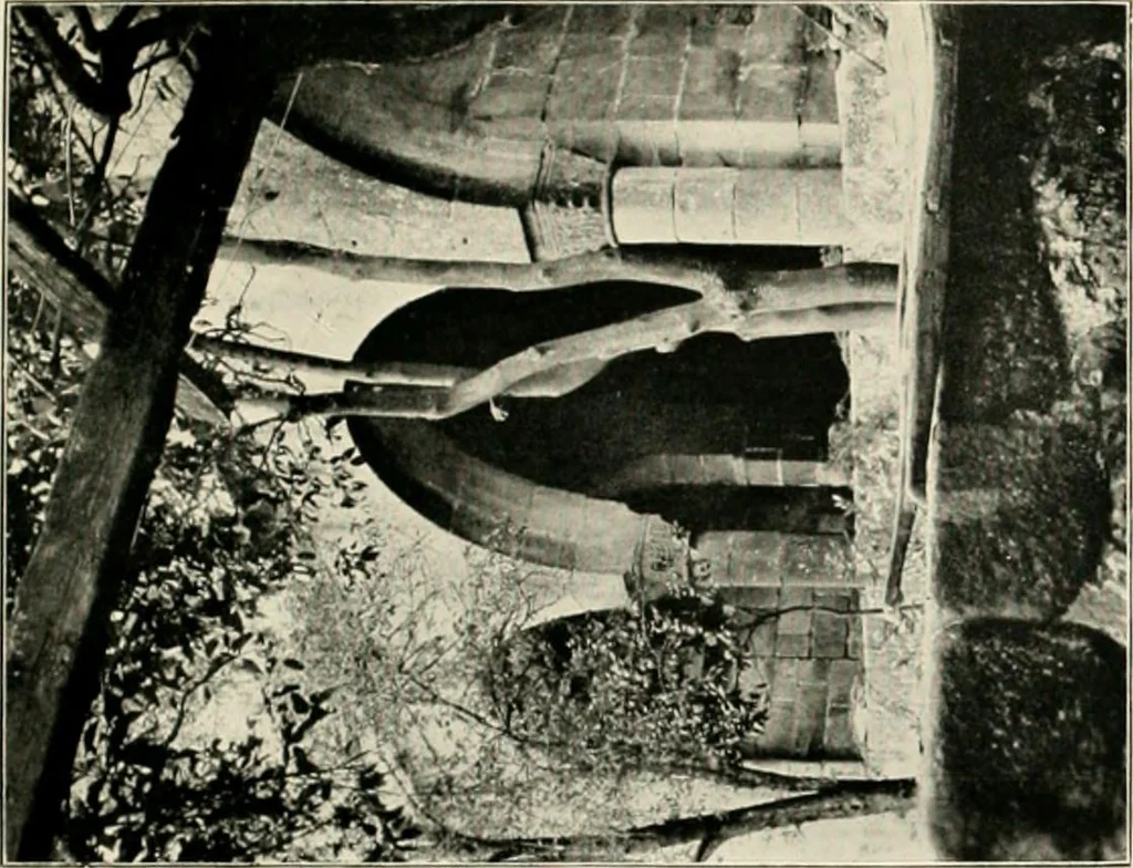 An illustration from Portuguese architecture, 1908, leaf 82