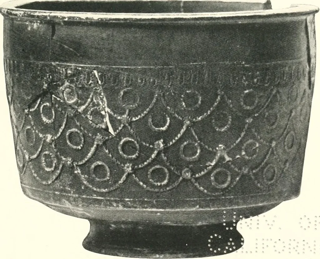 An illustration from The pottery found at Silchester : a descriptive account of the pottery recovered during the excavations on the site of the Romano-British city of Calleva Atrebatum at Silchester, Hants., and deposited in the Reading Museum, 1916, leaf 372
