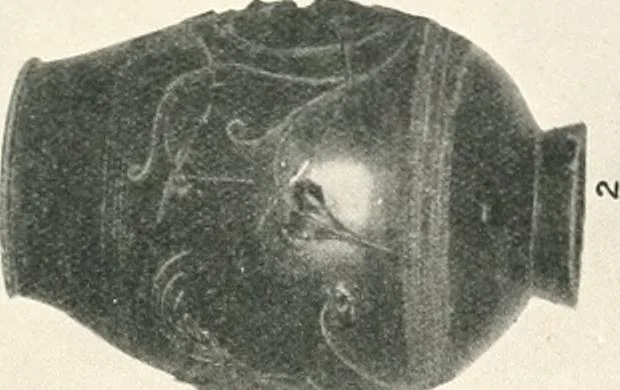 An illustration from The pottery found at Silchester : a descriptive account of the pottery recovered during the excavations on the site of the Romano-British city of Calleva Atrebatum at Silchester, Hants., and deposited in the Reading Museum, 1916, leaf 424