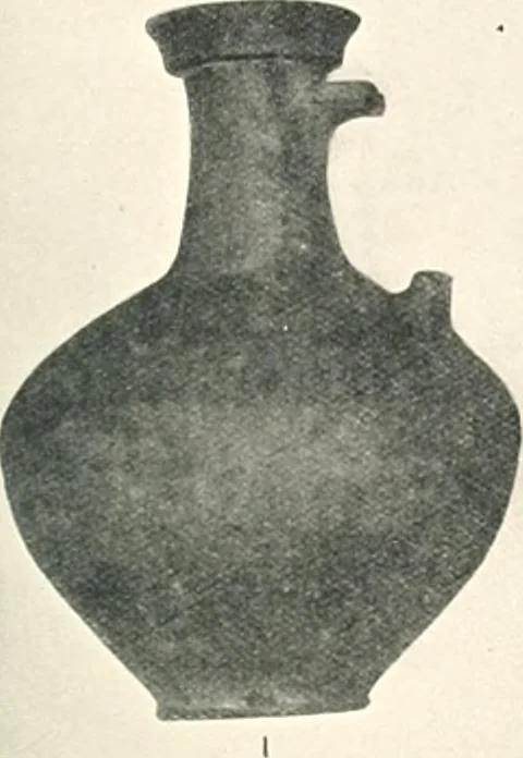 An illustration from The pottery found at Silchester : a descriptive account of the pottery recovered during the excavations on the site of the Romano-British city of Calleva Atrebatum at Silchester, Hants., and deposited in the Reading Museum, 1916, leaf 466